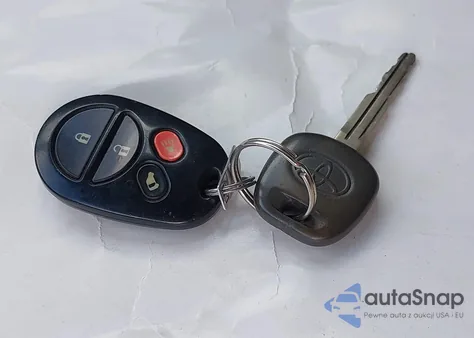 2005 Toyota Sienna Le z USA, uszkodzony, nr VIN 5TDZA23C35S314137